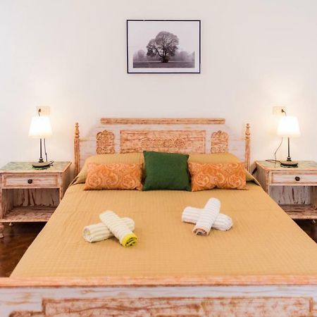 Al Borghetto Apartment Adria Bagian luar foto